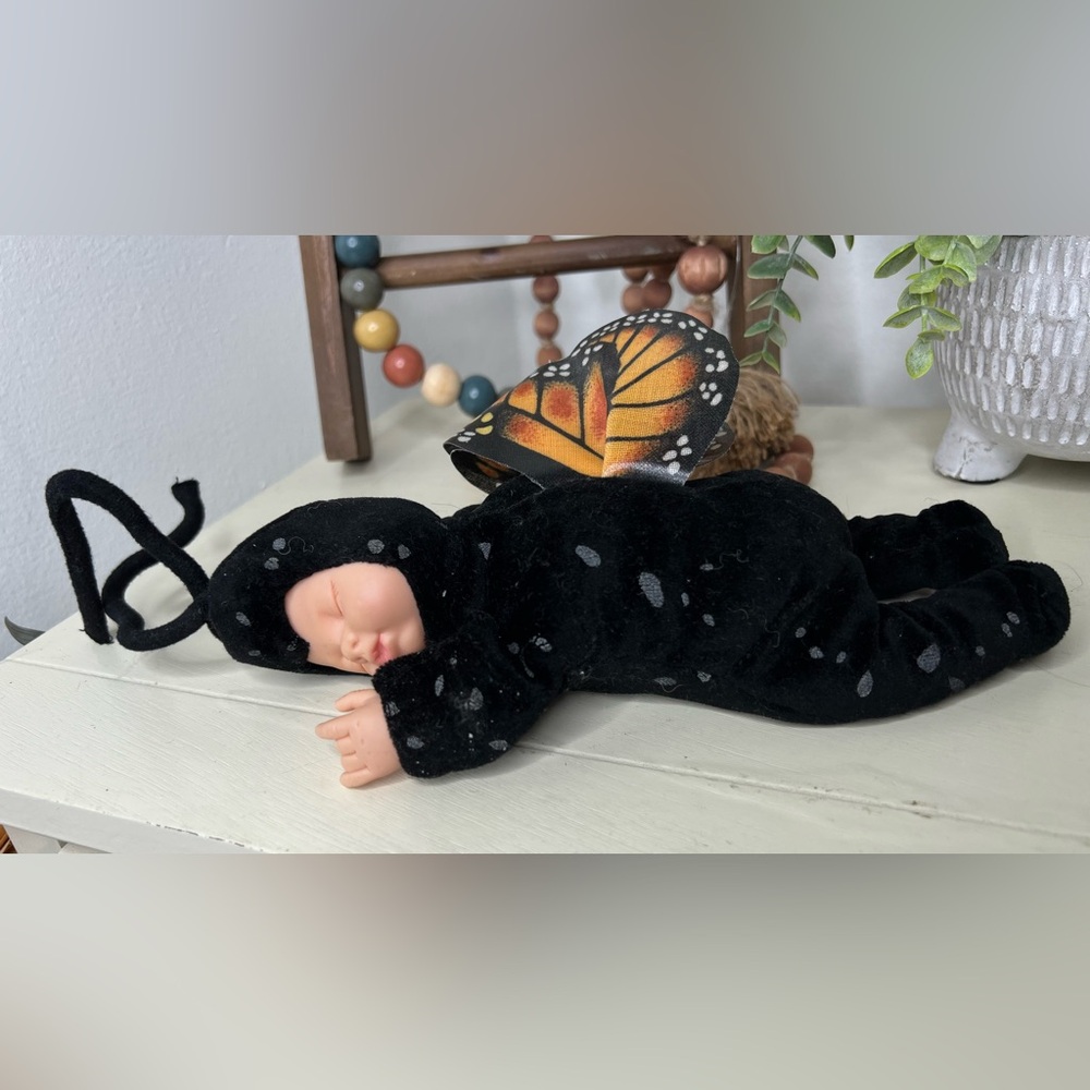 Vintage 1998 Anne Geddes 9” Baby Butterfly Plush Bean Doll